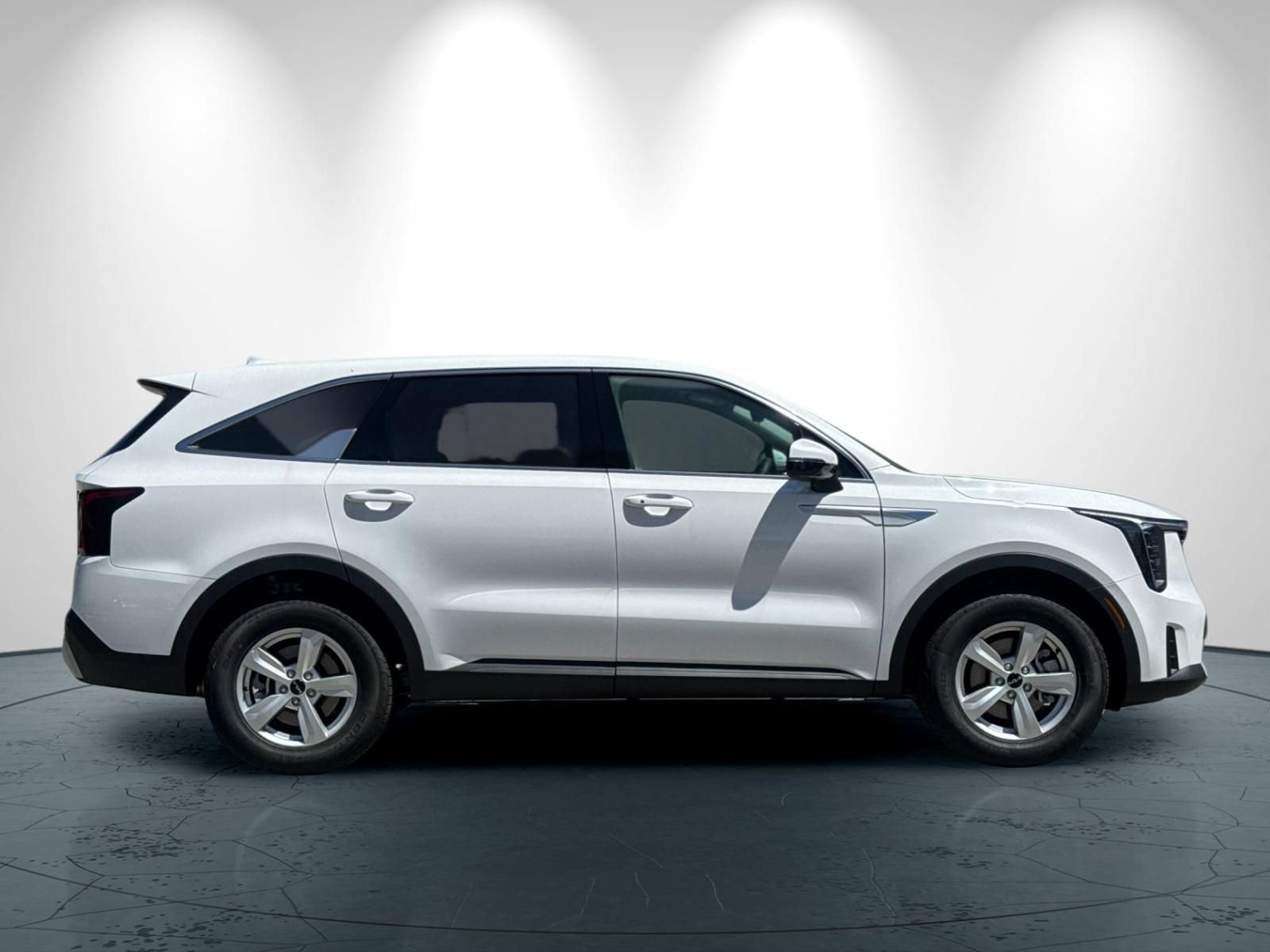New 2026 Kia Sorento LX FWD image 3