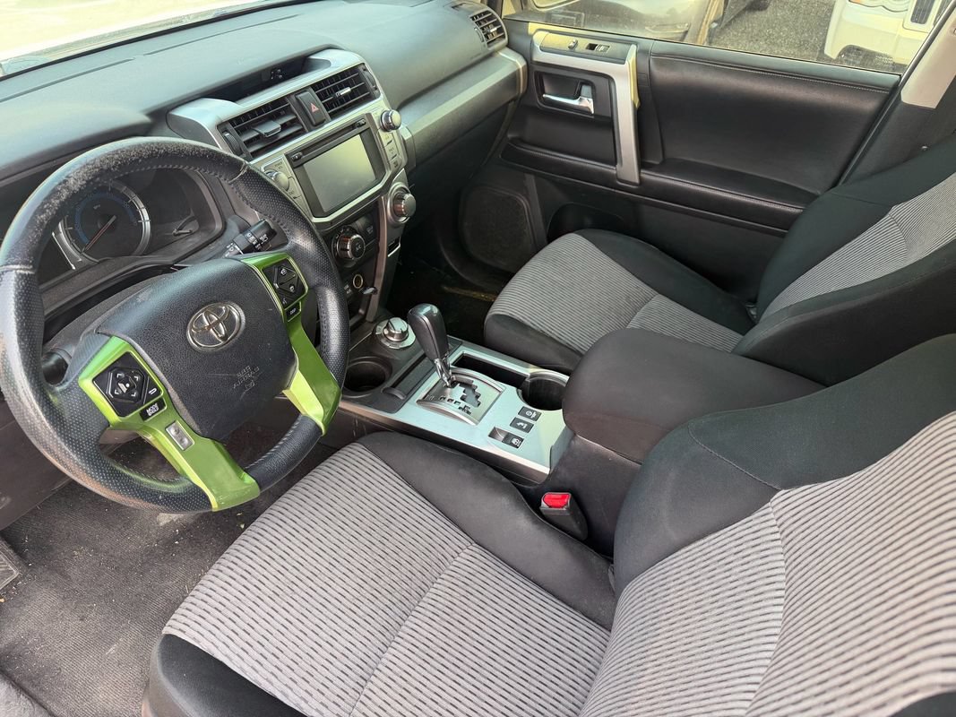 Used 2016 Toyota 4Runner SR5 AWD/4WD image 2
