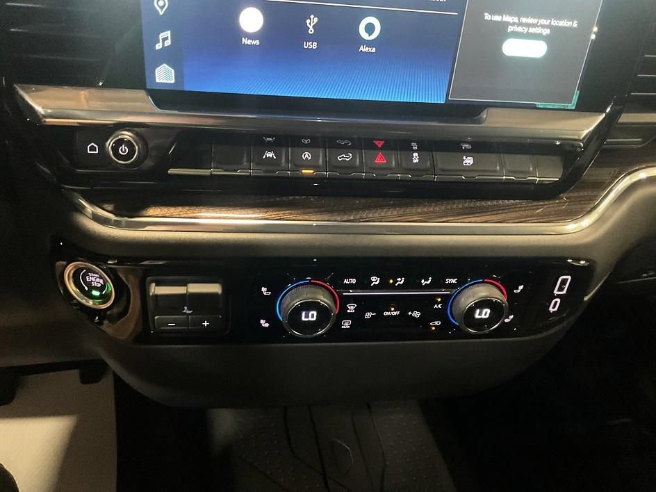 Used 2025 Chevrolet Silverado 1500 LT AWD/4WD image 20
