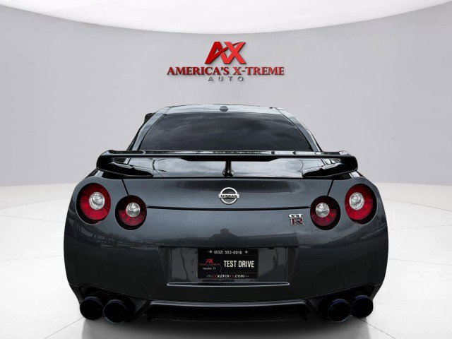 Used 2013 Nissan GT-R Premium image 4