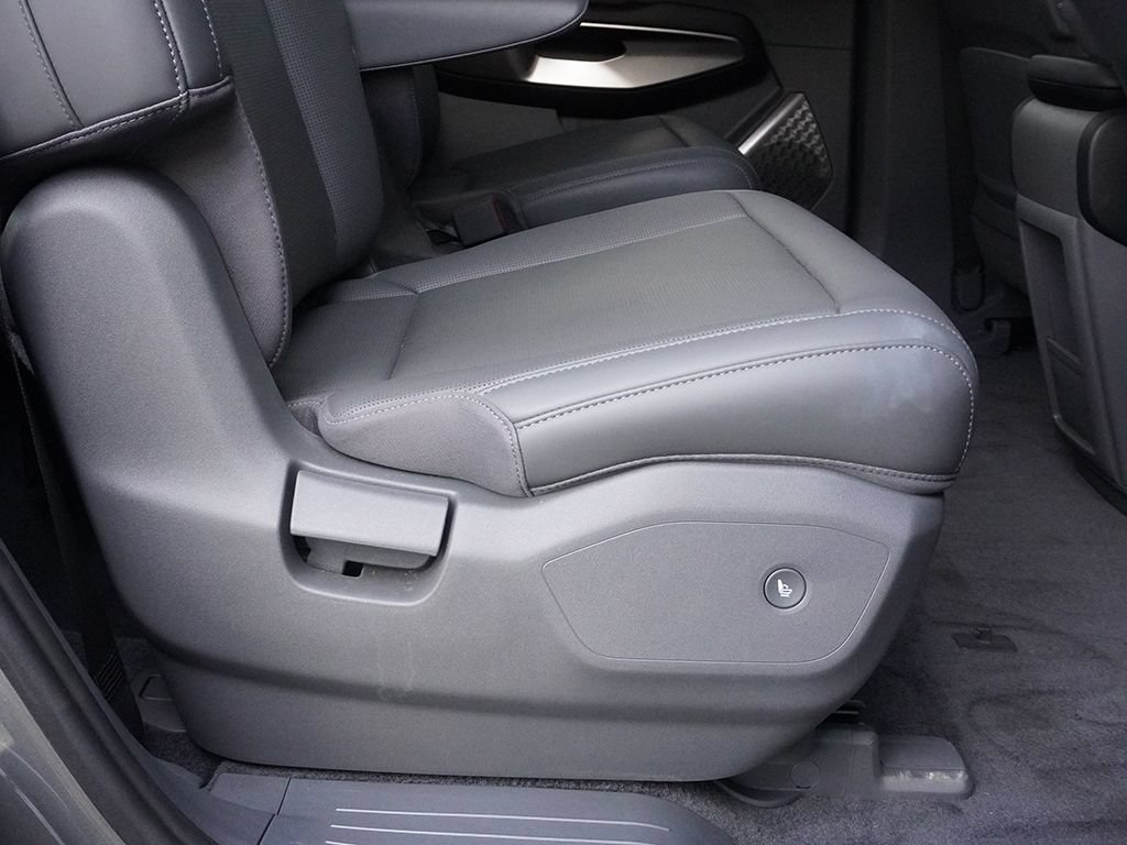 Used 2024 Kia EV9 Light Long Range RWD image 36