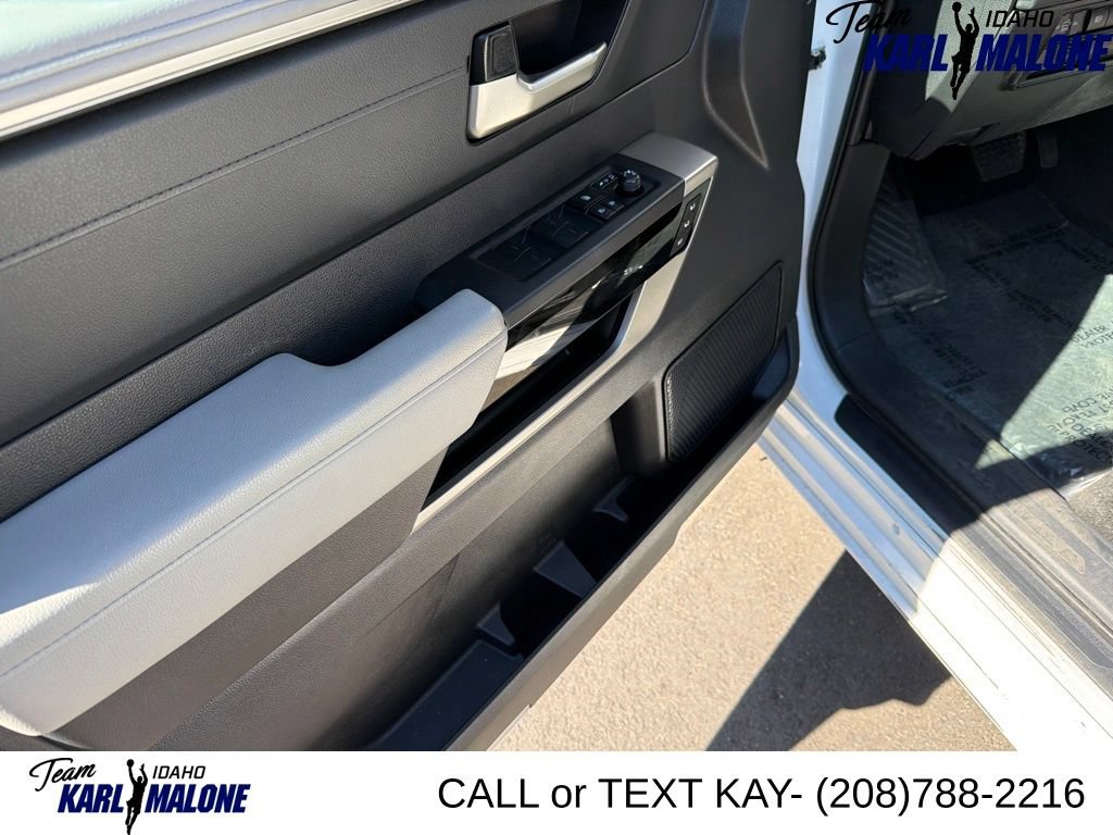 Used 2024 Toyota Tundra Limited AWD/4WD image 21