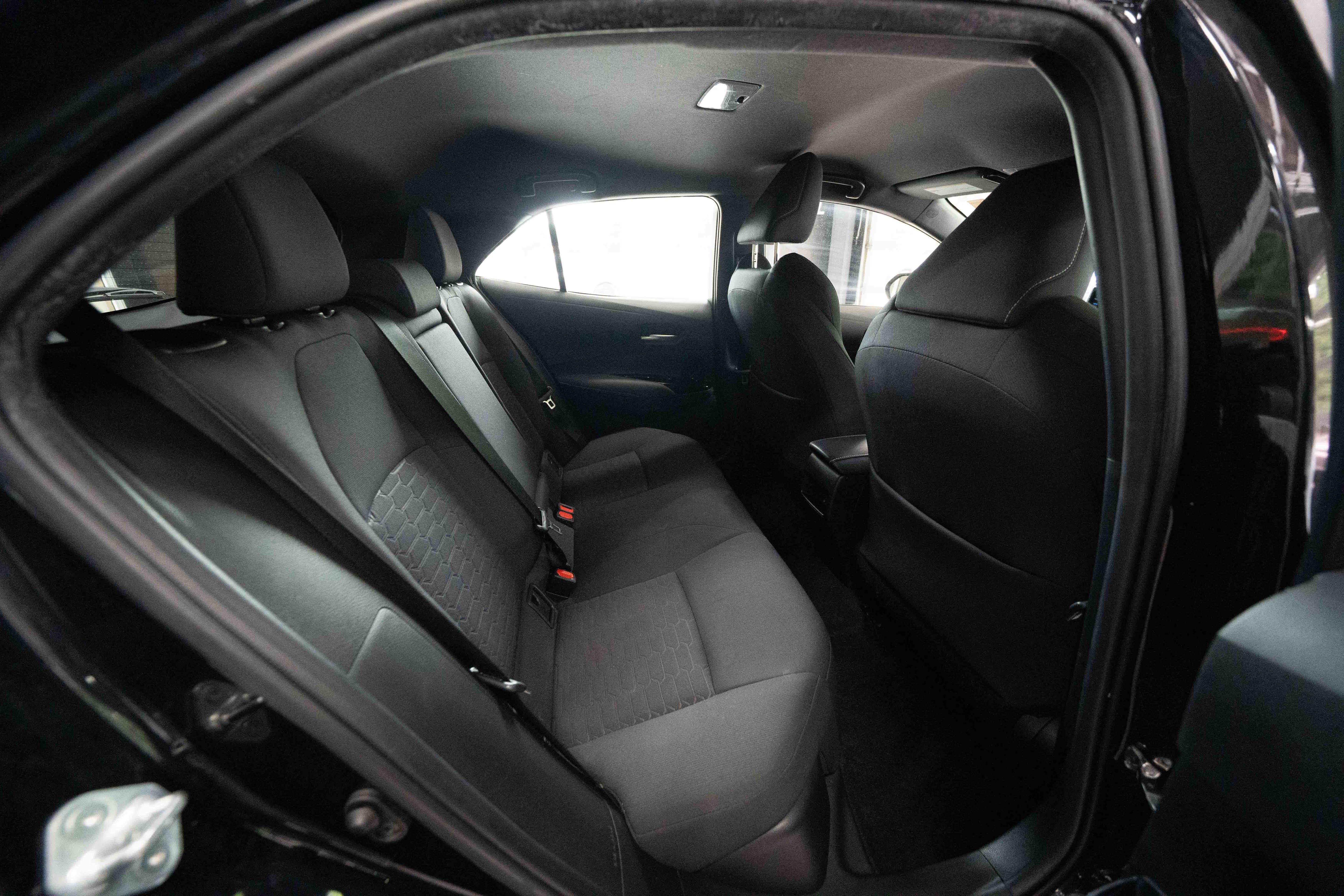 Used 2022 Toyota Corolla SE FWD image 24