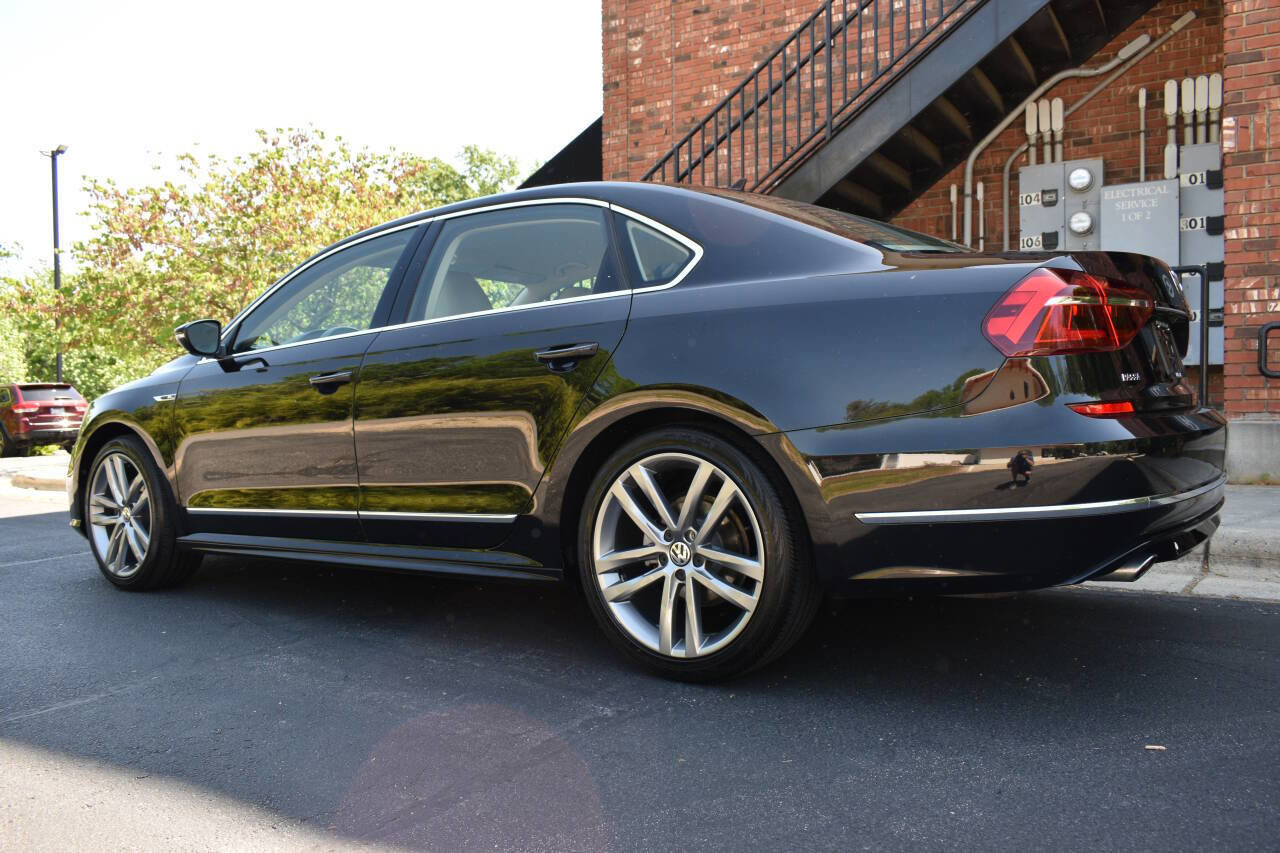 Used 2017 Volkswagen Passat 1.8T R-Line FWD image 31
