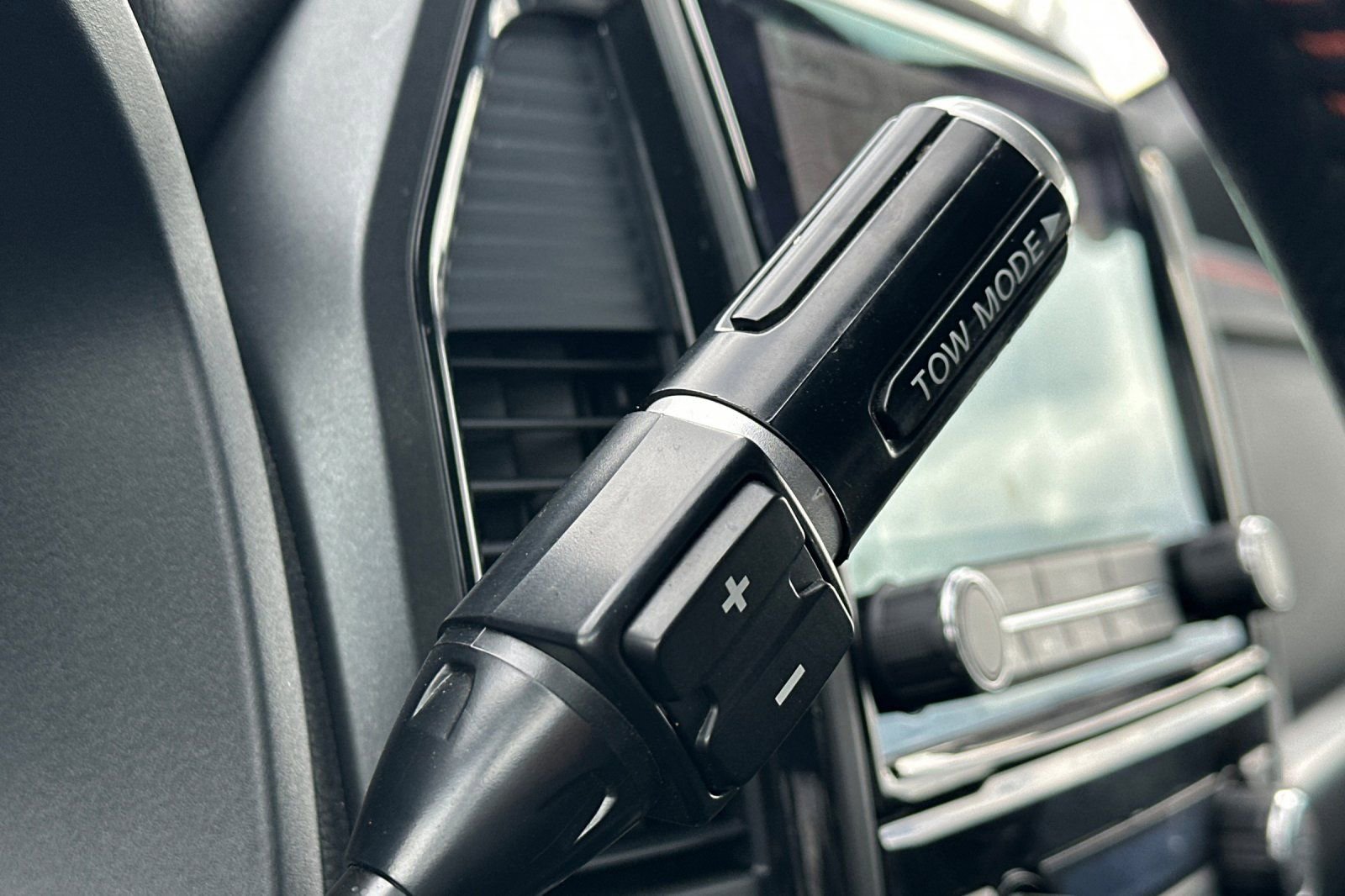 Certified 2024 Nissan Titan PRO-4X w/ Off Road Protection Package image 34