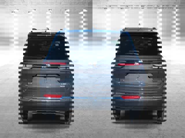 Used 2025 Jeep Grand Cherokee Laredo image 7