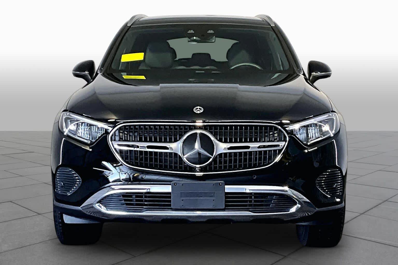 Used 2024 Mercedes-Benz GLC 300 4MATIC image 4