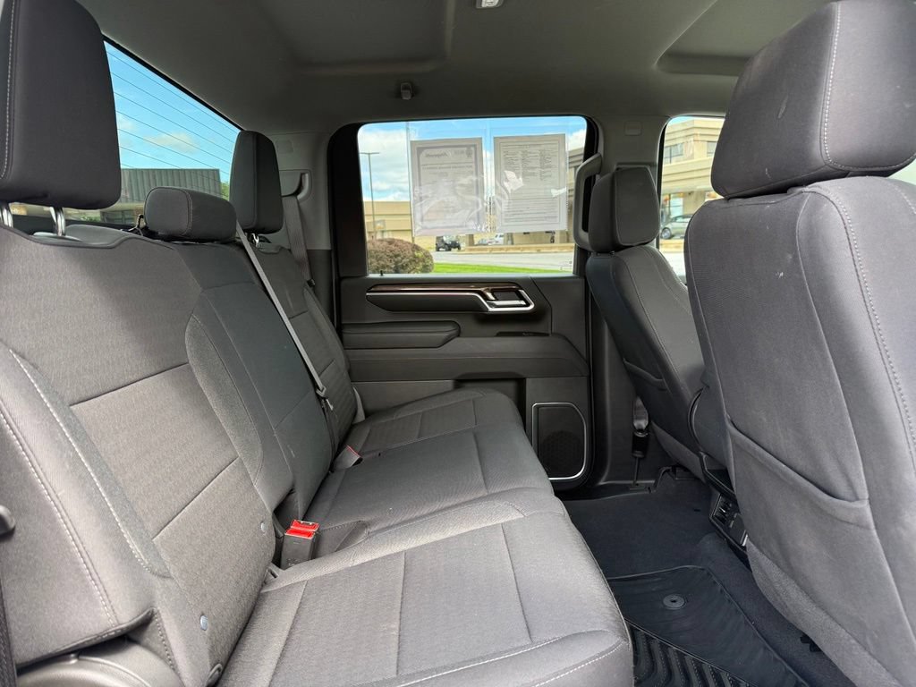 Used 2025 Chevrolet Silverado 2500 LT w/ Convenience Package AWD/4WD image 32