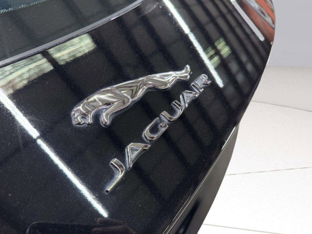 Used 2018 Jaguar F-TYPE Coupe image 18