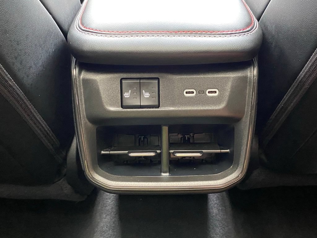 Used 2024 Dodge Charger Daytona R/T w/ Plus Group AWD/4WD image 21