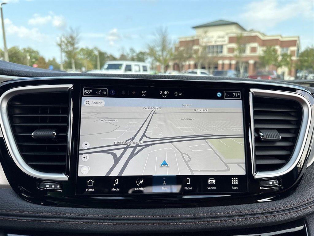 New 2026 Chrysler Pacifica Pinnacle image 24