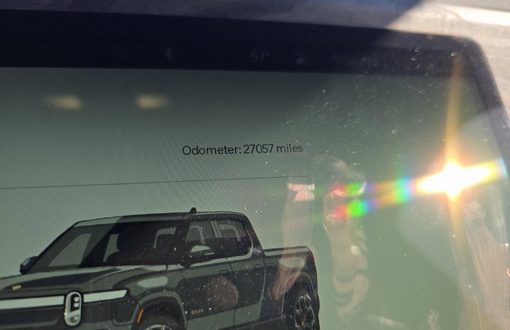 Used 2022 Rivian R1T Adventure image 12