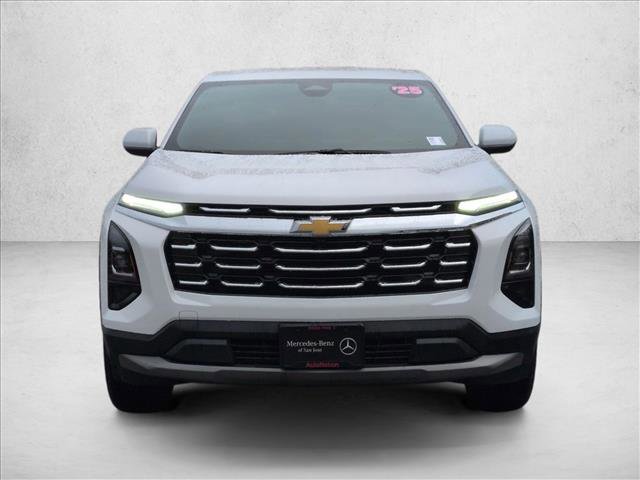 Used 2025 Chevrolet Equinox LT image 2