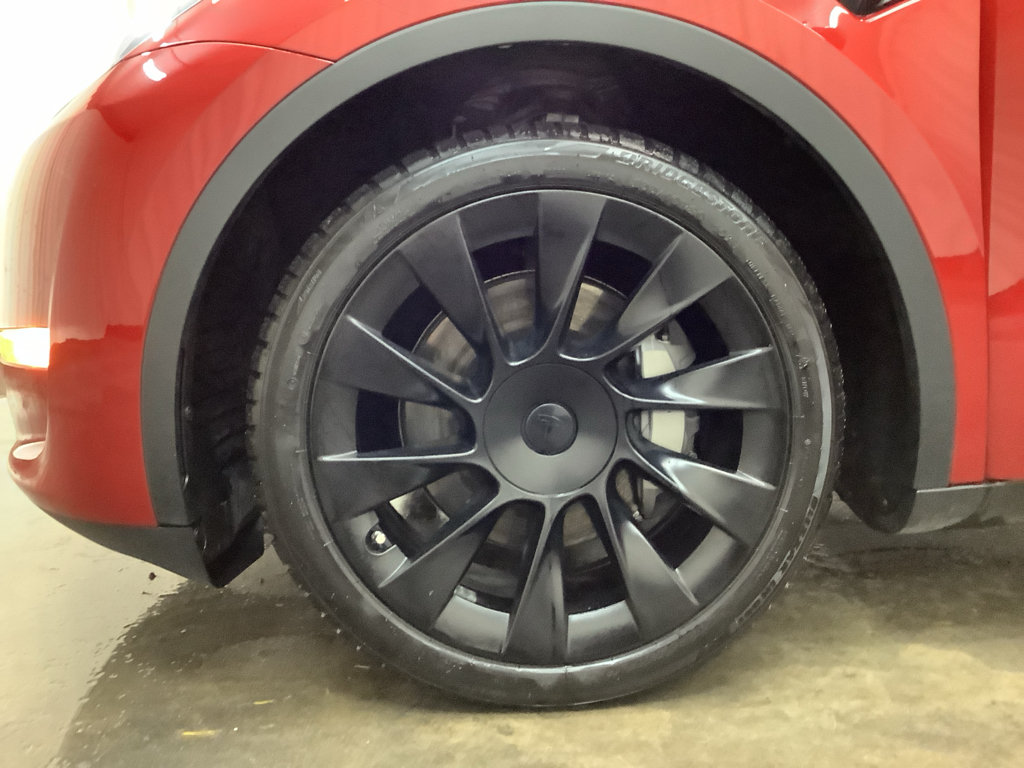 Used 2023 Tesla Model Y Long Range AWD/4WD image 23