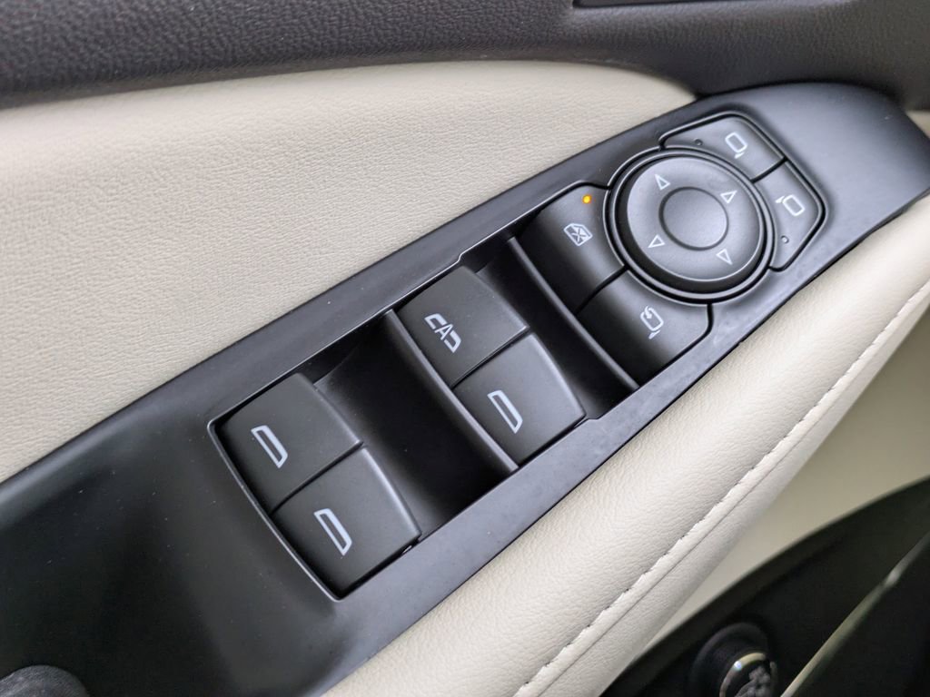 Certified 2023 Buick Enclave Avenir w/ Avenir Technology Package image 26