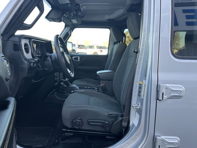 Used 2024 Jeep Wrangler Sahara image 24