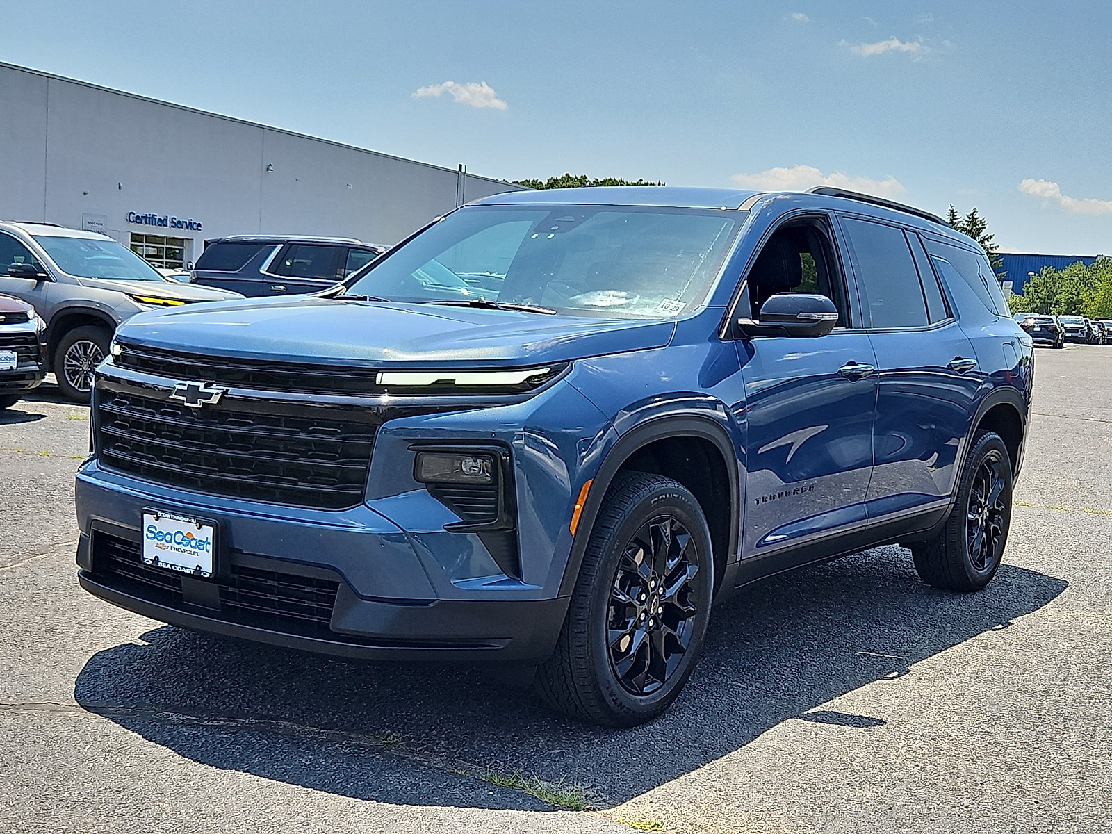 Certified 2024 Chevrolet Traverse LT w/ Midnight/Sport Edition AWD/4WD image 3
