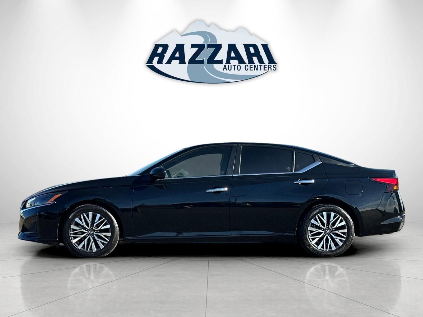 Used 2024 Nissan Altima 2.5 SV image 6