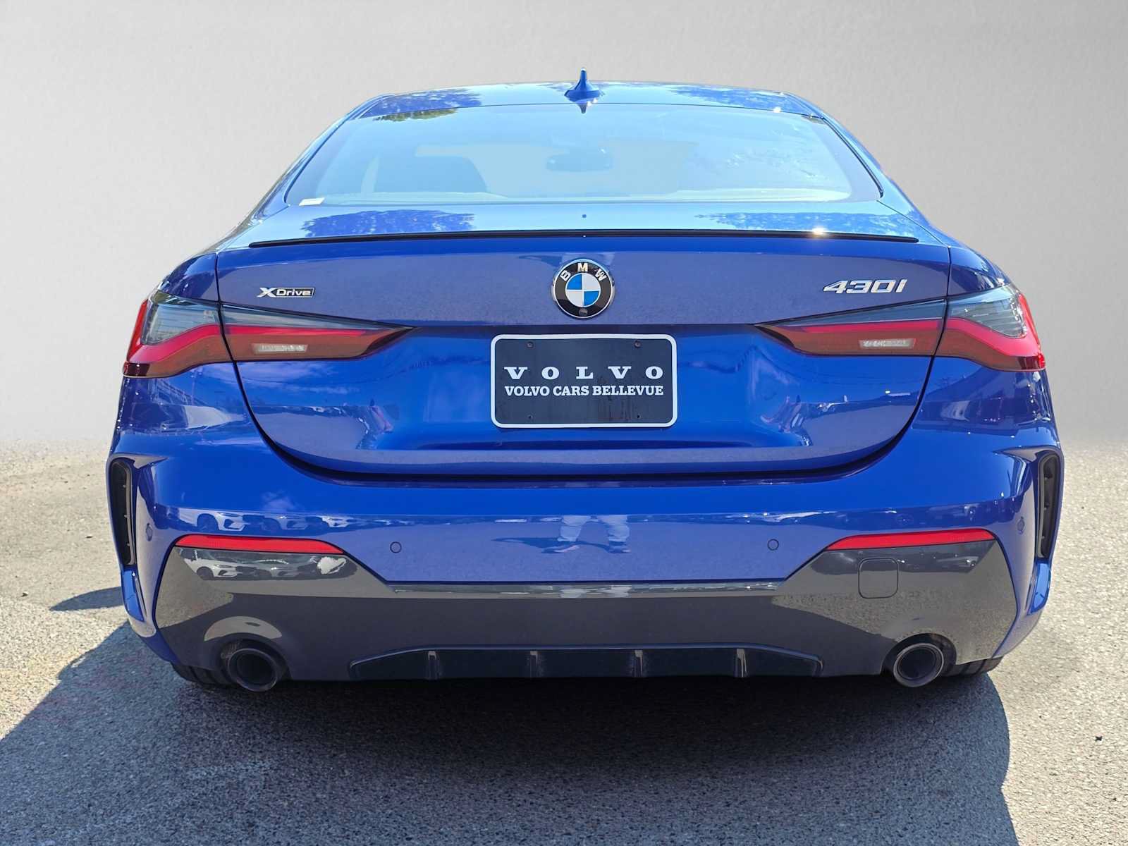 Used 2023 BMW 430i xDrive Coupe w/ M Sport Package AWD/4WD image 4