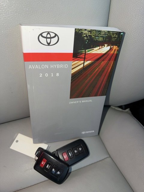 Used 2018 Toyota Avalon XLE Premium image 26