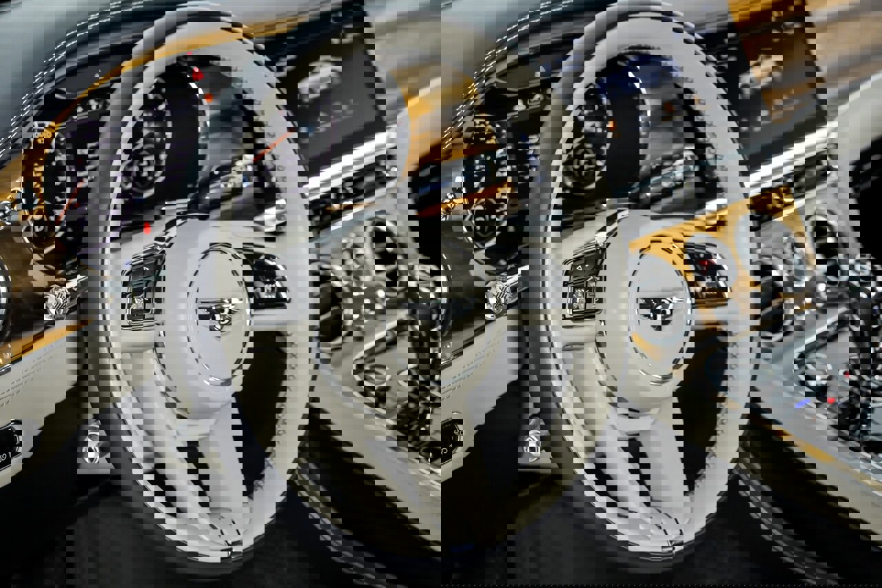 Used 2021 Bentley Continental GT image 25