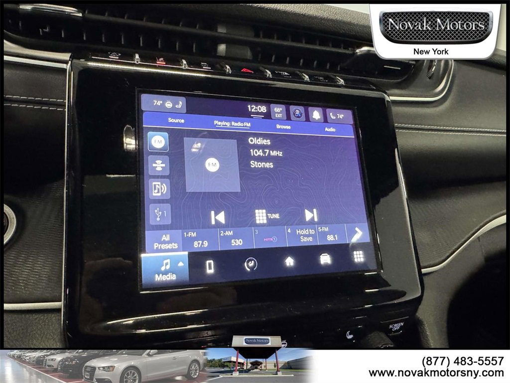 Used 2023 Jeep Grand Cherokee Altitude image 22