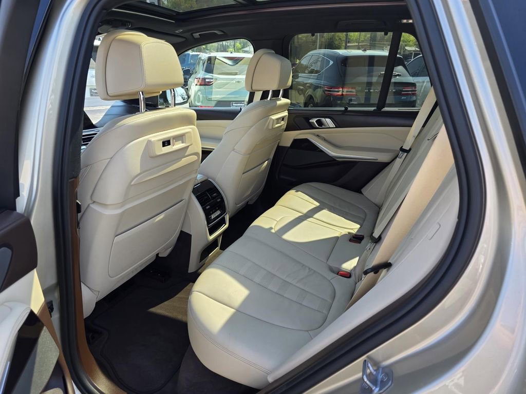 Used 2019 BMW X5 xDrive40i w/ Executive Package image 25