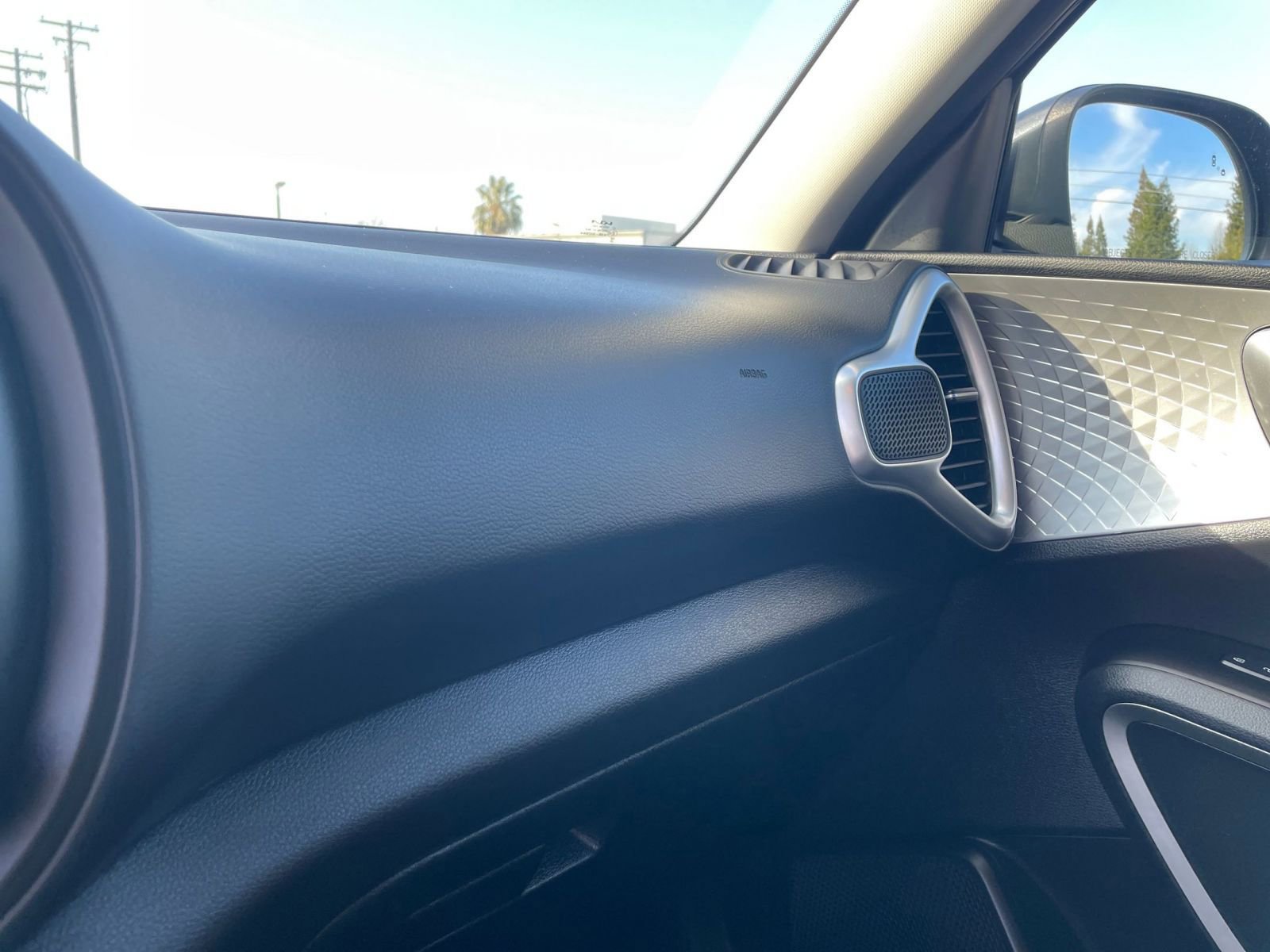 Used 2025 Kia Soul LX w/ LX Technology Package image 30