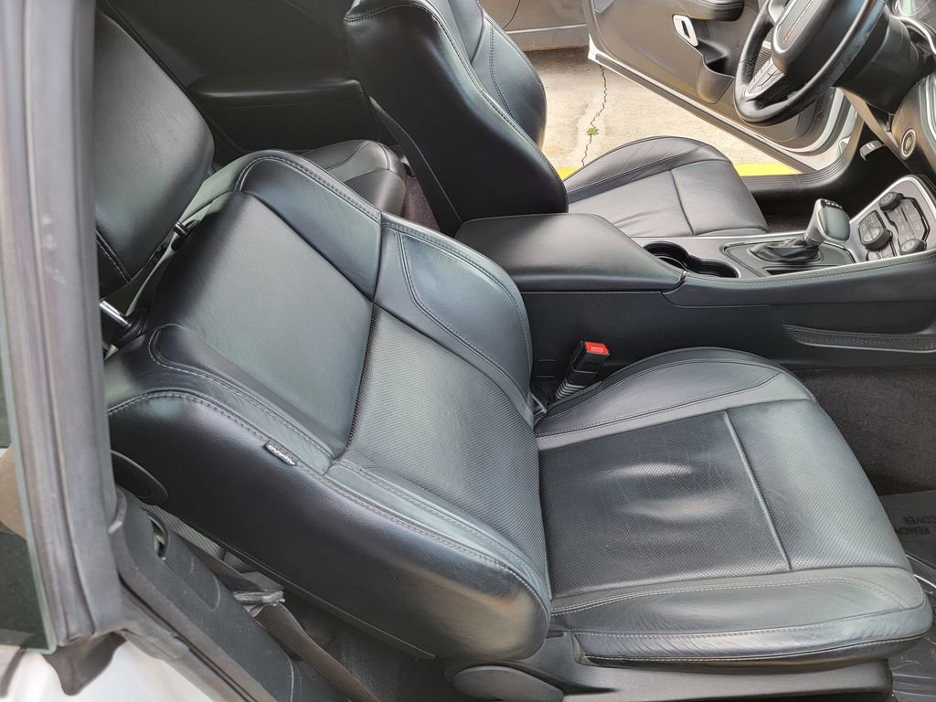 Used 2017 Dodge Challenger SXT Plus image 13