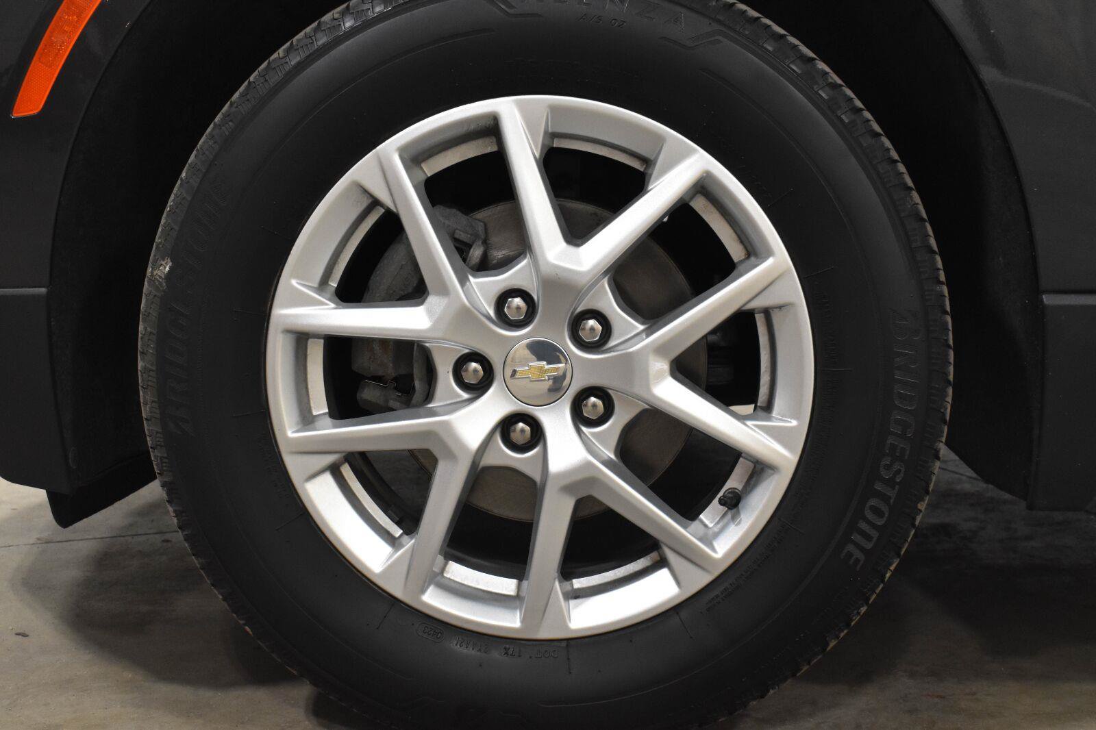 Used 2023 Chevrolet Equinox LT AWD/4WD image 29