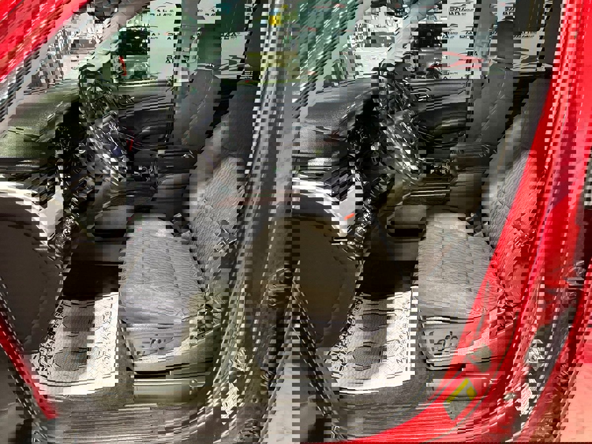 Used 2015 GMC Yukon XL SLE w/ Convenience Package image 34