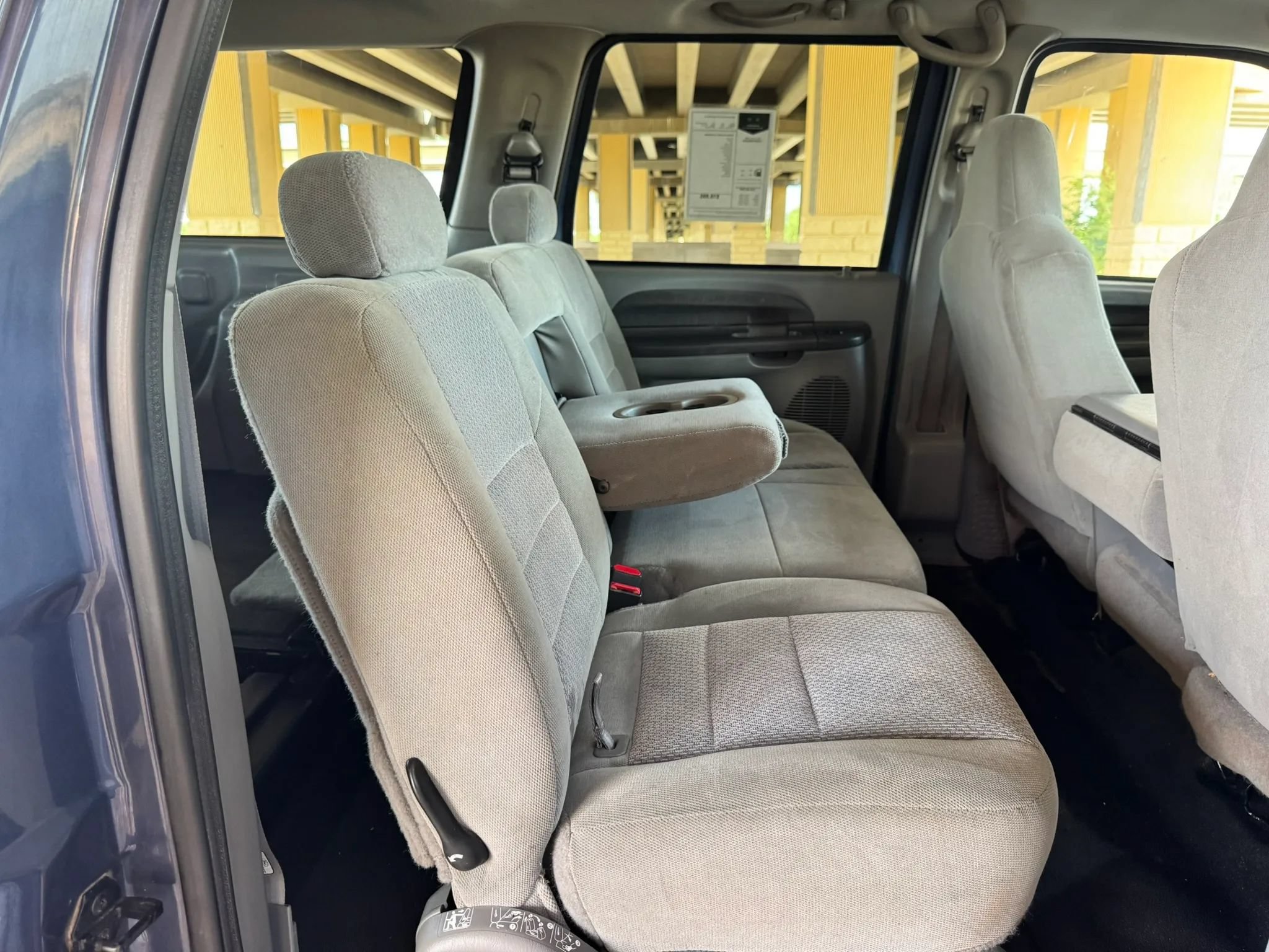 Used 2003 Ford Excursion XLT AWD/4WD image 24
