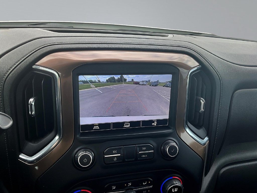 Used 2021 Chevrolet Silverado 1500 High Country AWD/4WD image 17