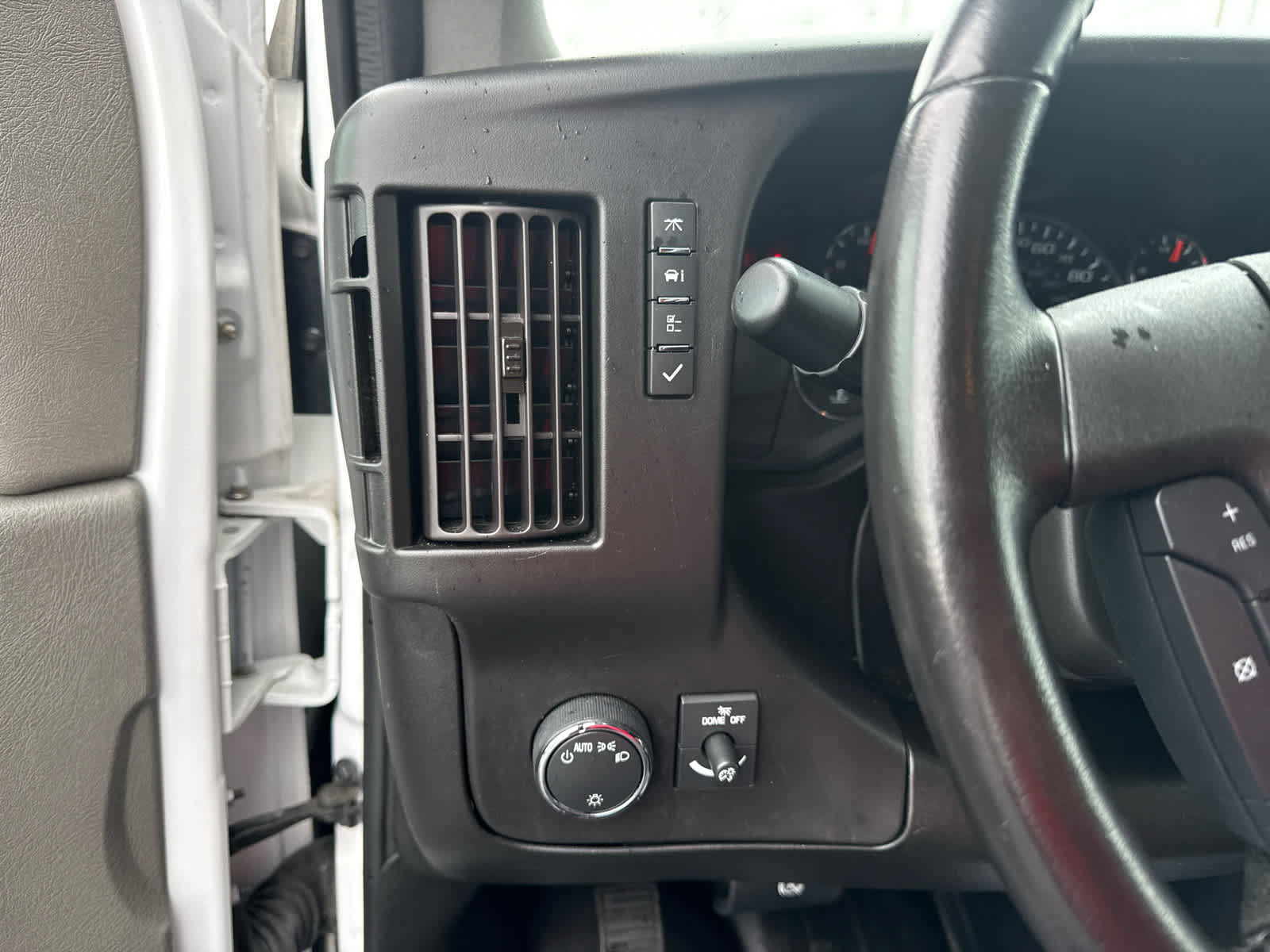 Certified 2023 Chevrolet Express 3500 LS RWD image 13