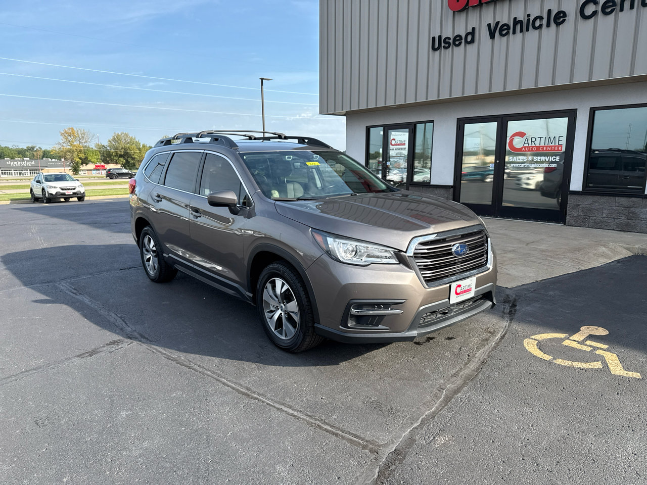 Used 2022 Subaru Ascent Premium w/ Convenience Package image 2