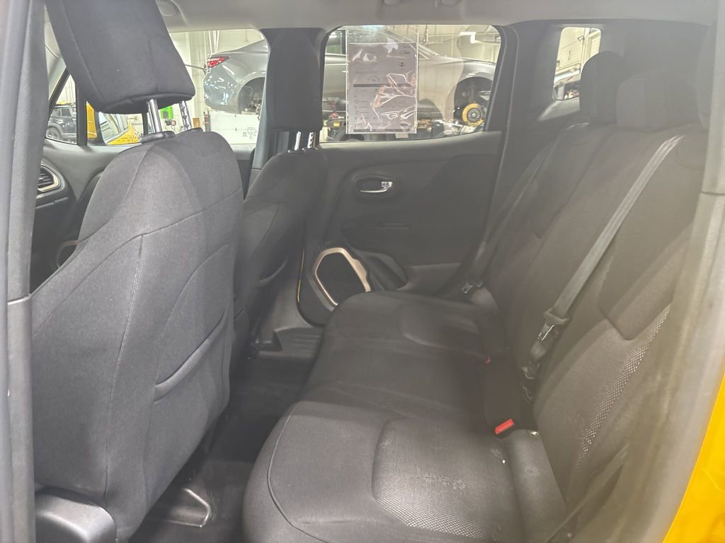 Used 2017 Jeep Renegade Latitude image 22