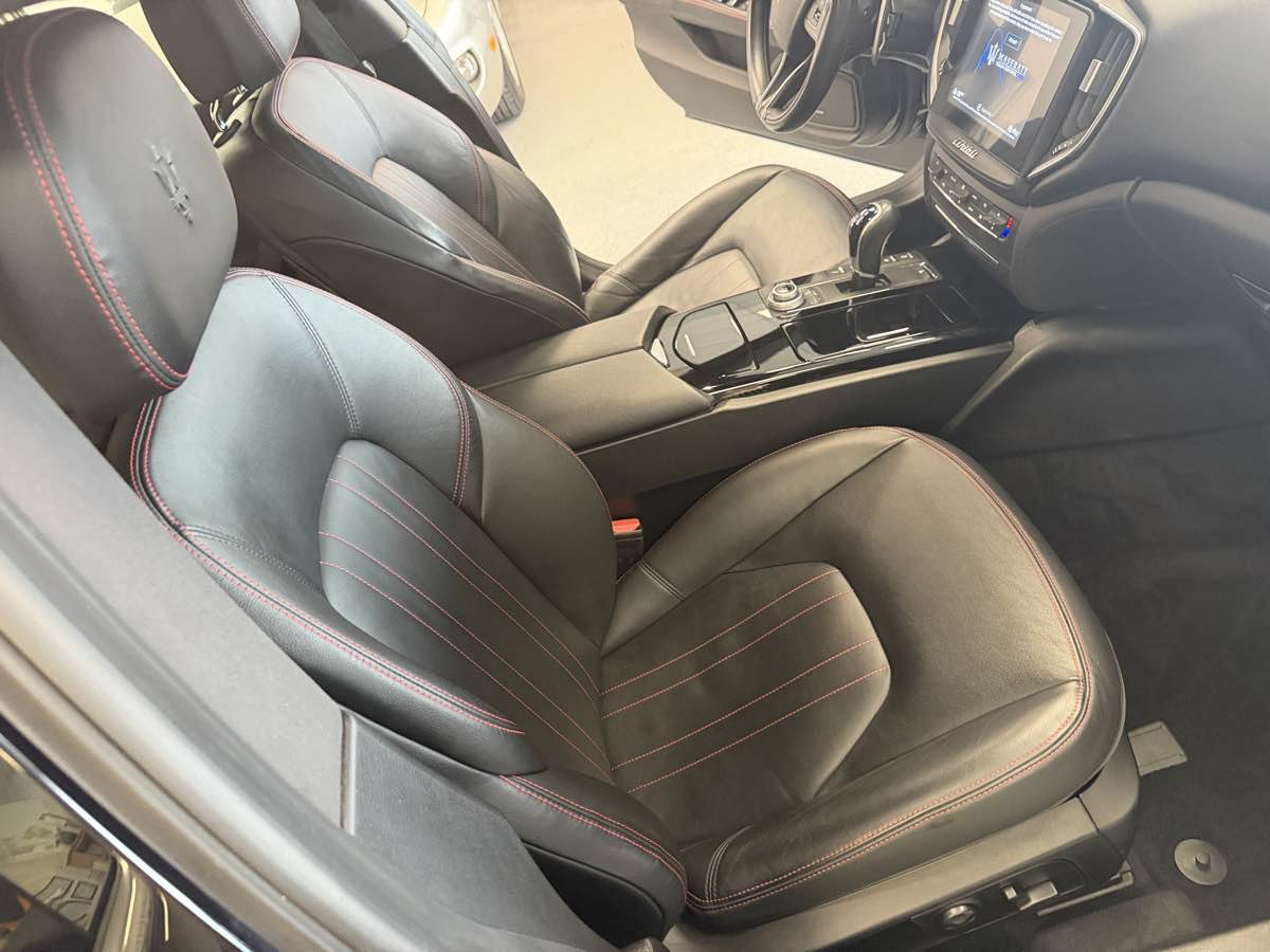 Used 2017 Maserati Ghibli S RWD image 17