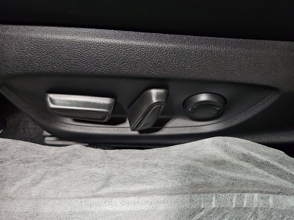 New 2026 Toyota Prius Plug-In Hybrid image 13