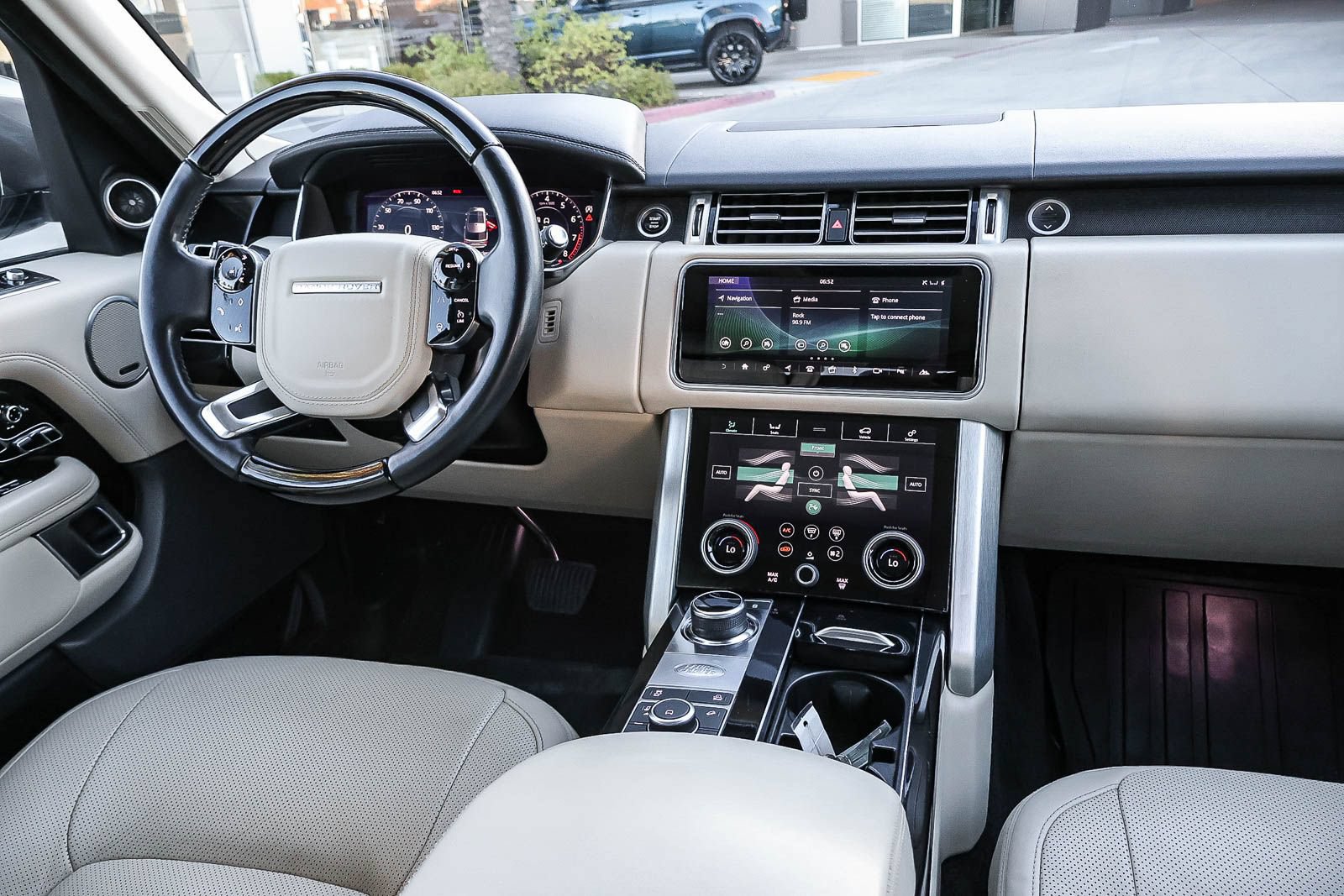 Used 2020 Land Rover Range Rover HSE AWD/4WD image 23