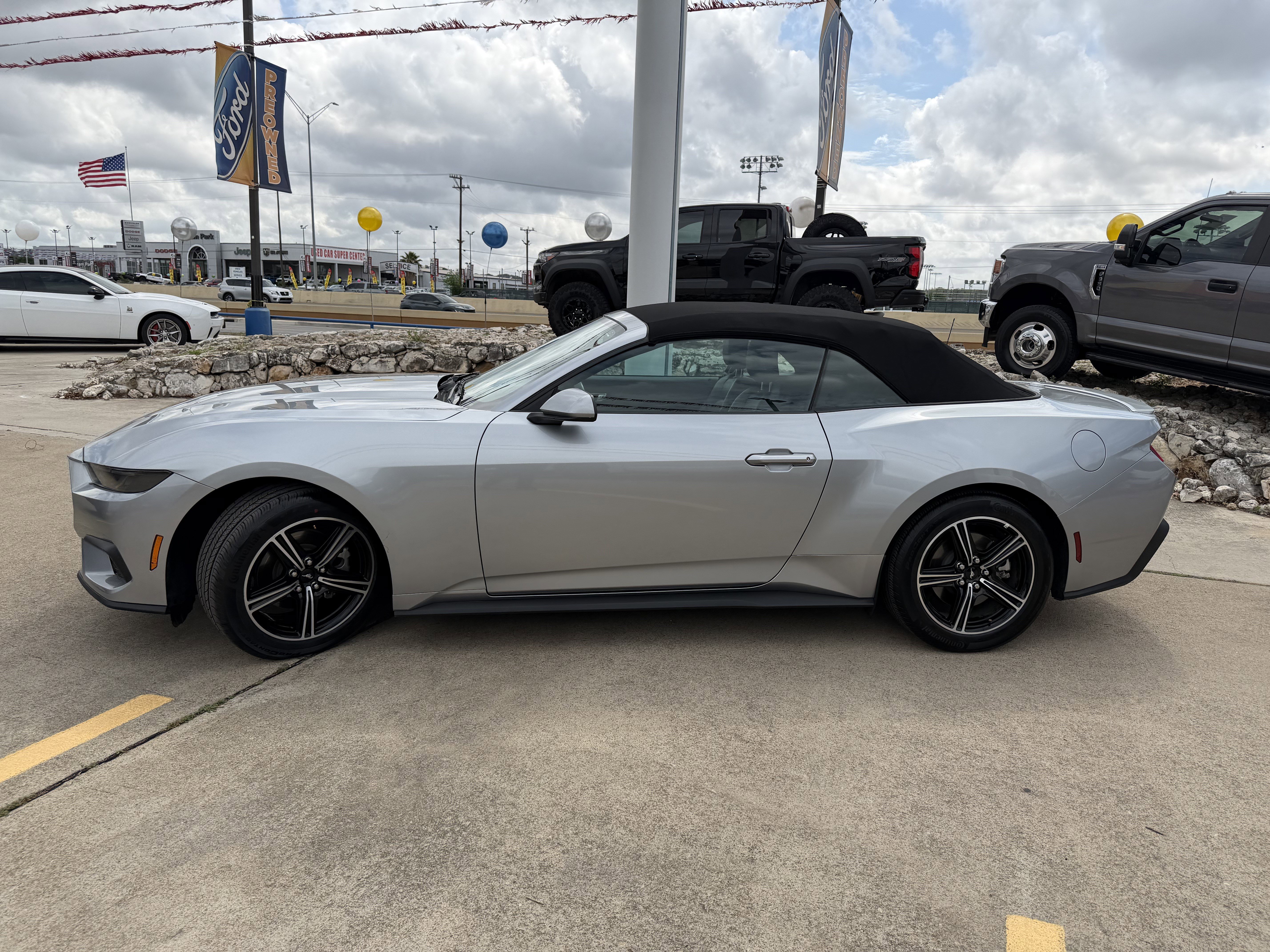 Certified 2025 Ford Mustang Premium image 8