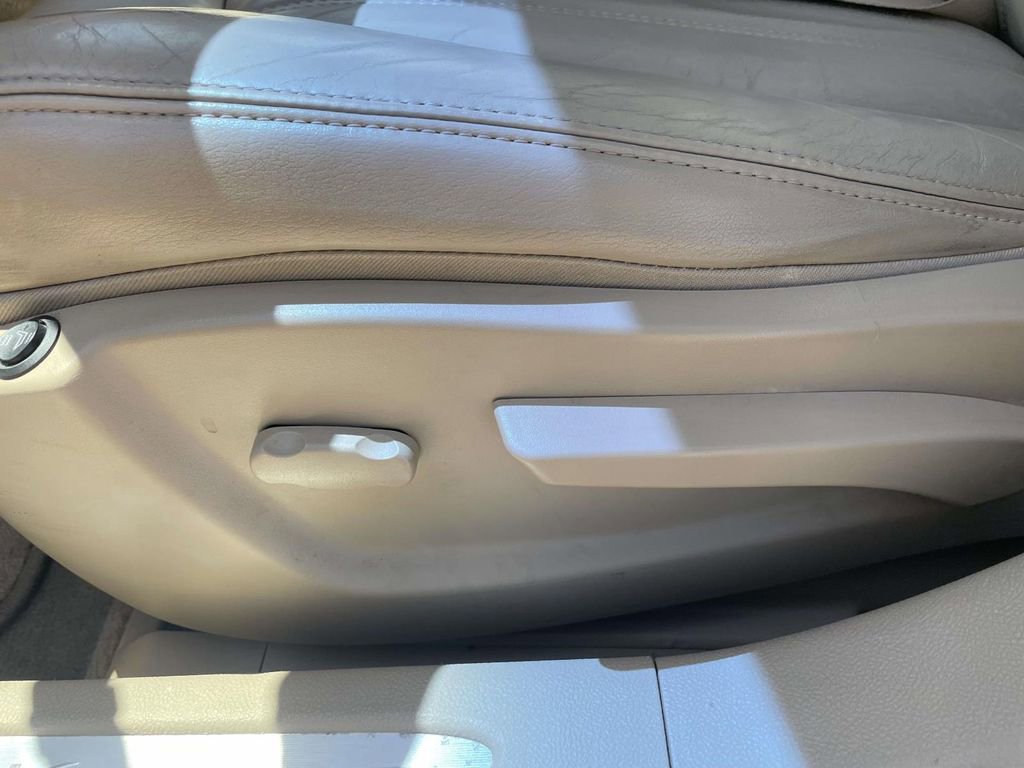 Used 2006 Buick Lucerne CXL w/ Driver Confidence Package FWD image 16