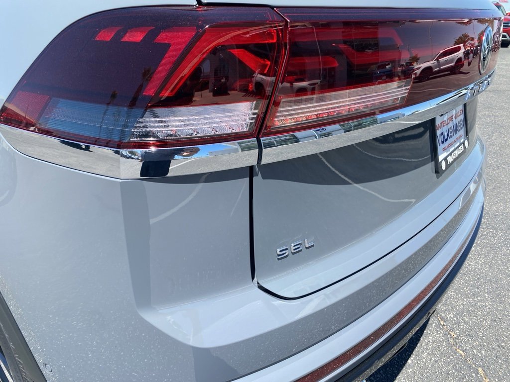 New 2025 Volkswagen Atlas Cross Sport SEL Premium R-Line image 11