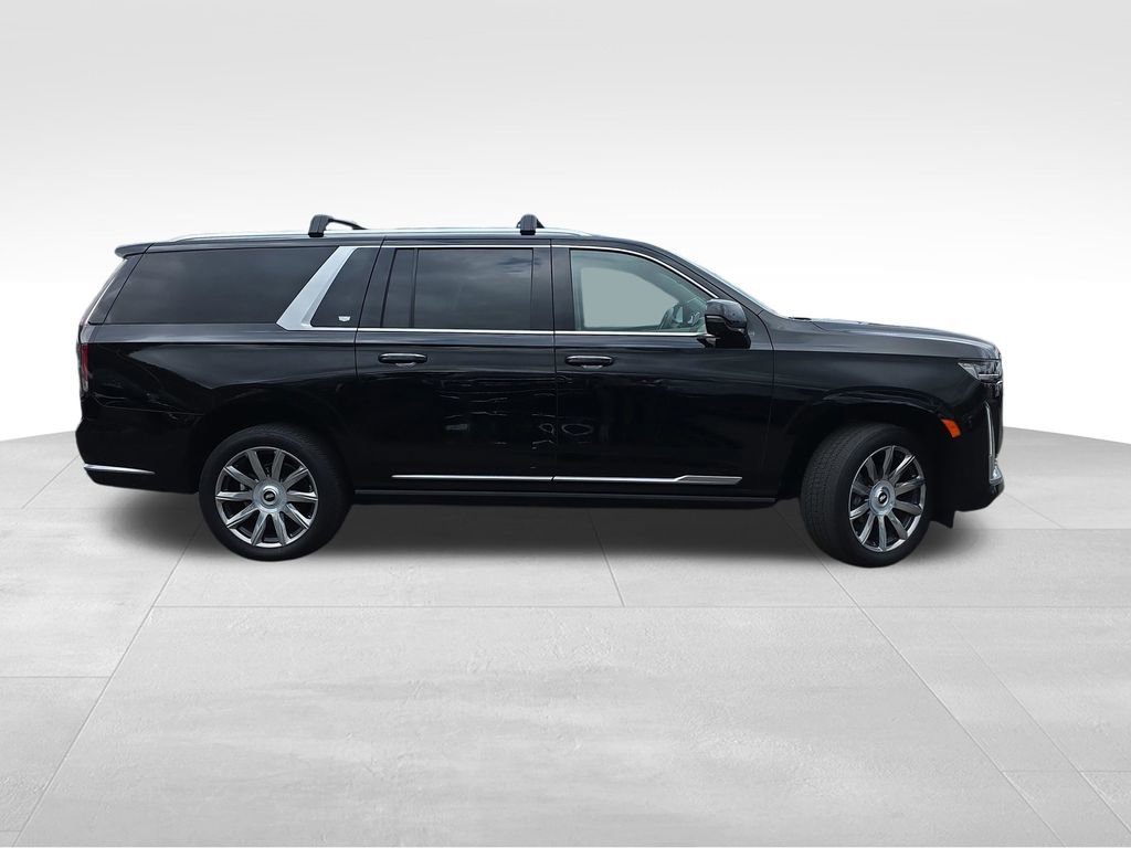Used 2022 Cadillac Escalade ESV Premium Luxury Platinum AWD/4WD image 10