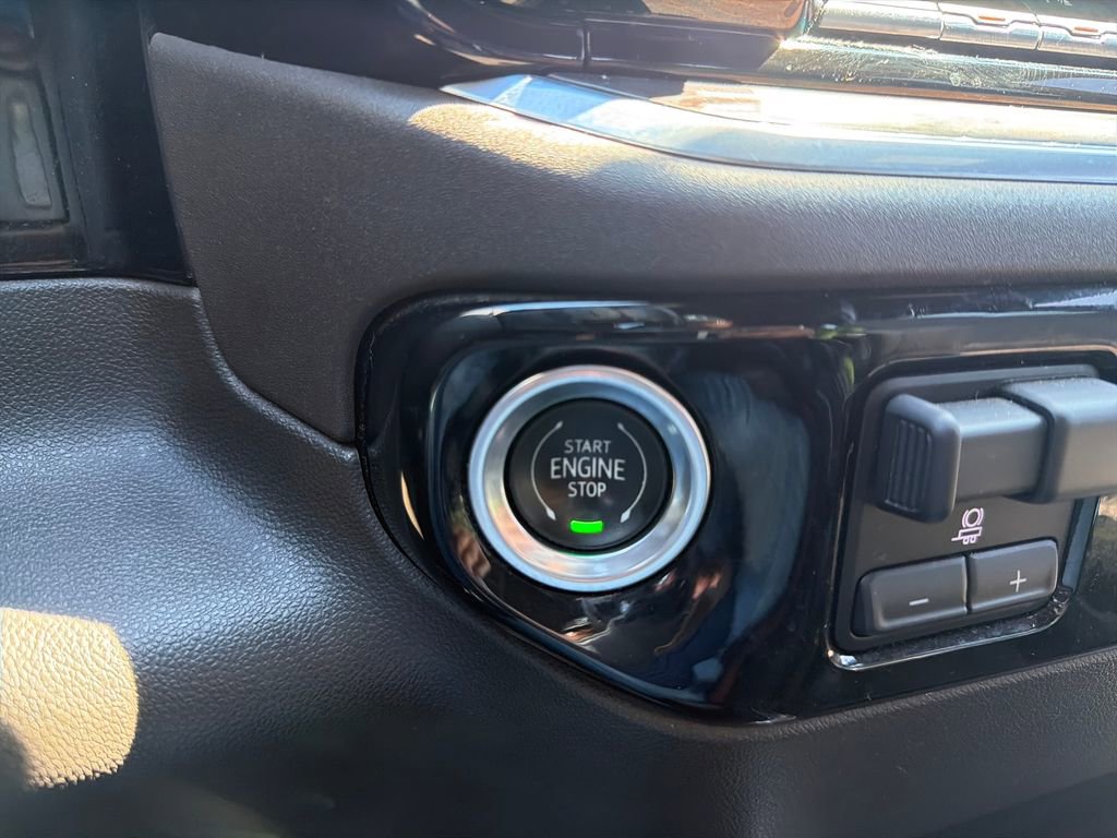 Used 2022 GMC Sierra 1500 SLT w/ SLT Premium Plus Package image 25