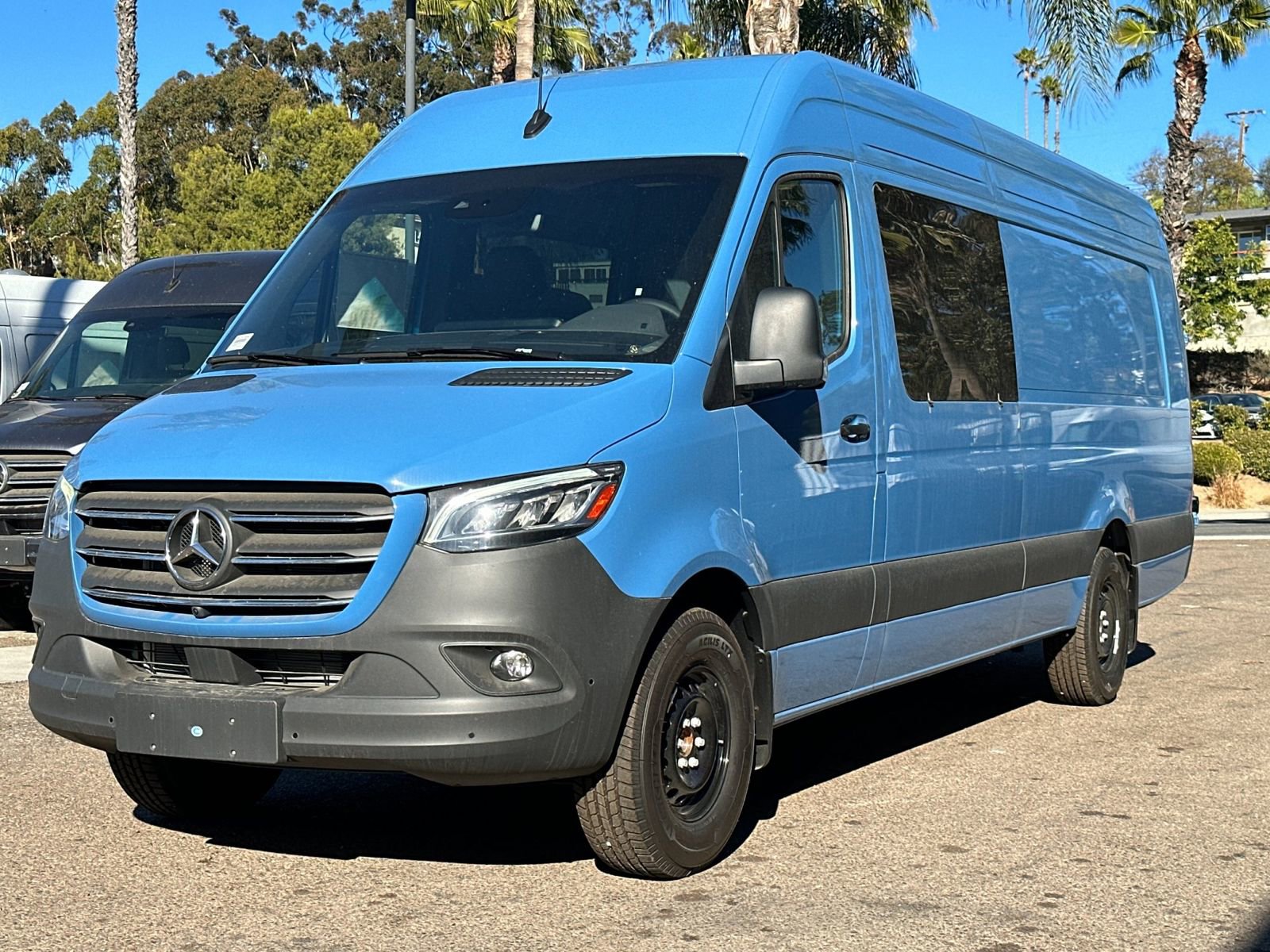 Used 2024 Mercedes-Benz Sprinter 2500 image 7