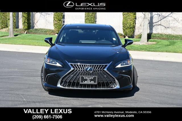 Used 2023 Lexus ES 250 w/ Premium Package image 2