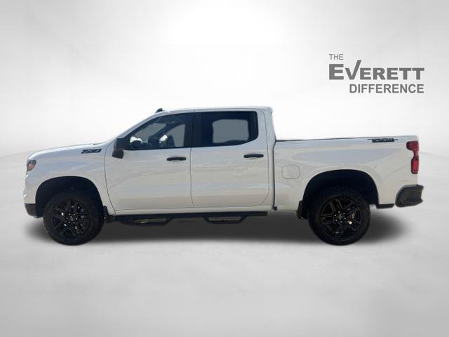 Used 2025 Chevrolet Silverado 1500 Custom Trail Boss w/ Dark Appearance Package AWD/4WD image 4