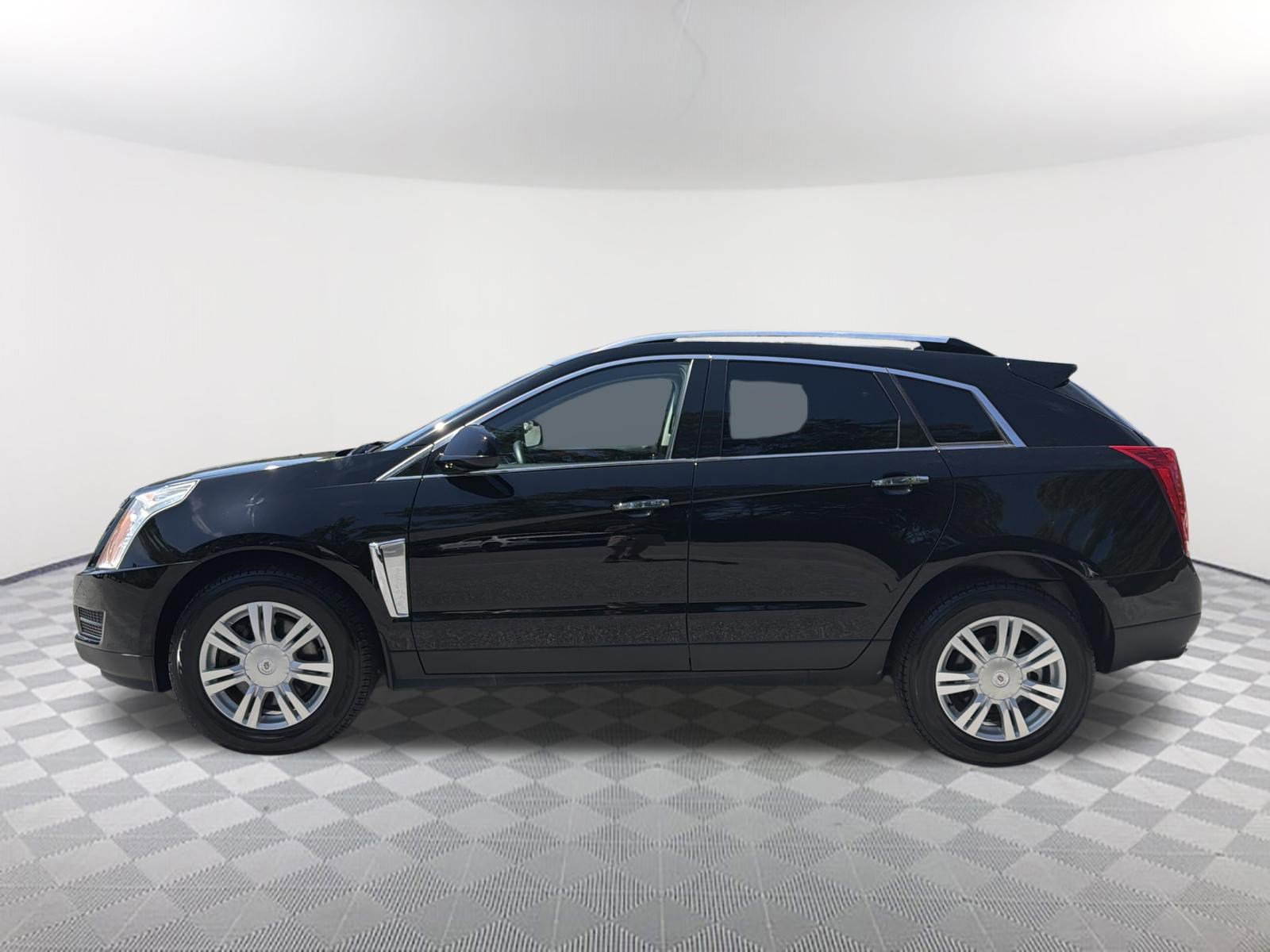 Used 2016 Cadillac SRX Luxury FWD image 2