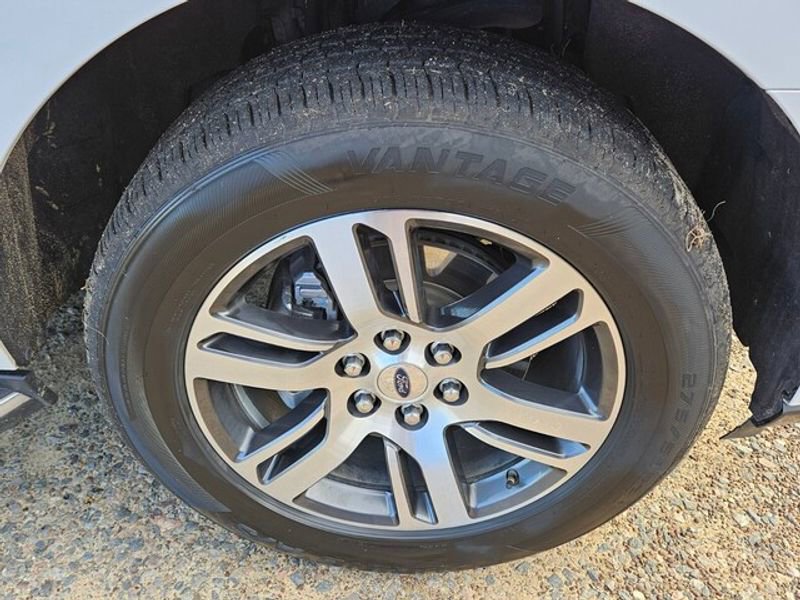 Certified 2023 Ford Expedition Limited image 17