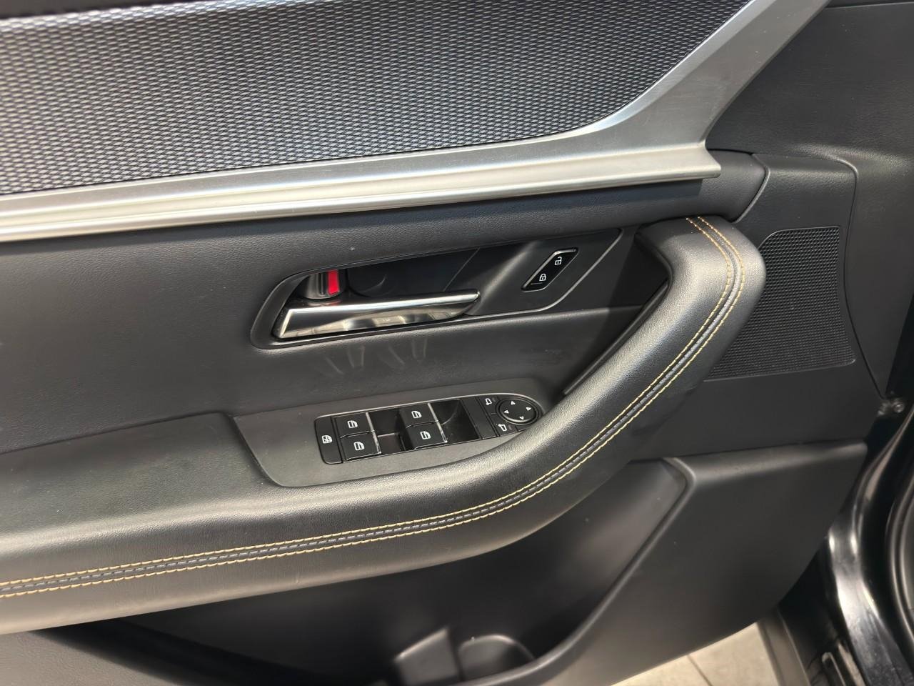 Used 2025 MAZDA CX-90 3.3 Turbo w/ Premium Sport Pkg image 10